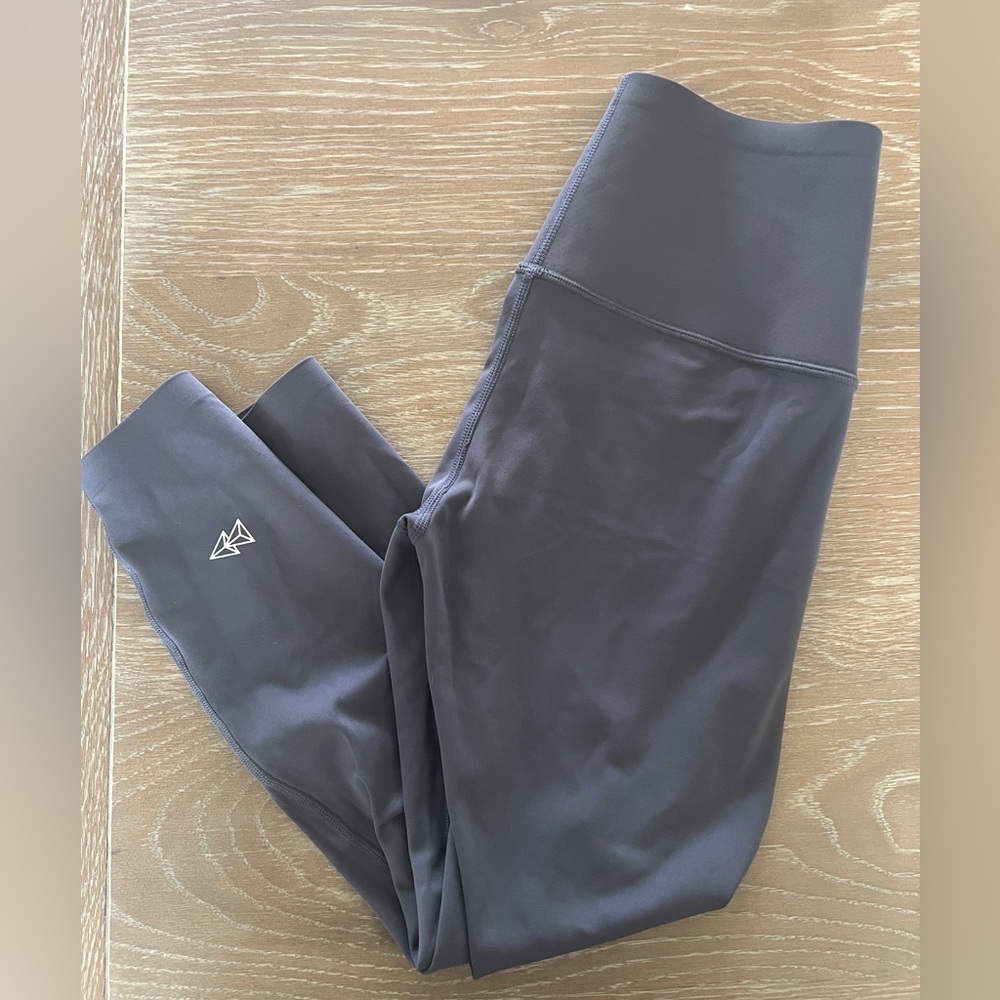 Yvette Capri Yoga Leggings
